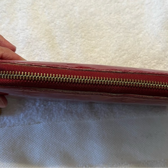 Louis Vuitton cherry red Vernis clutch zippy wallet - Picture 5 of 14